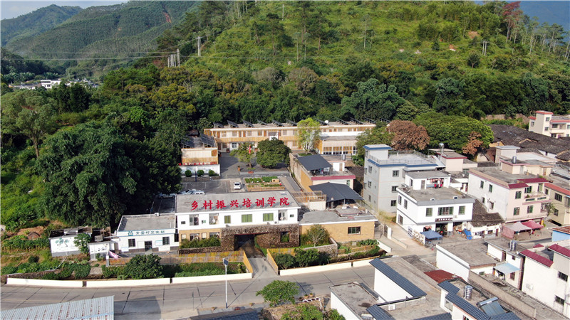01 广东（翁源）乡村振兴培训学院-整体鸟瞰.jpg